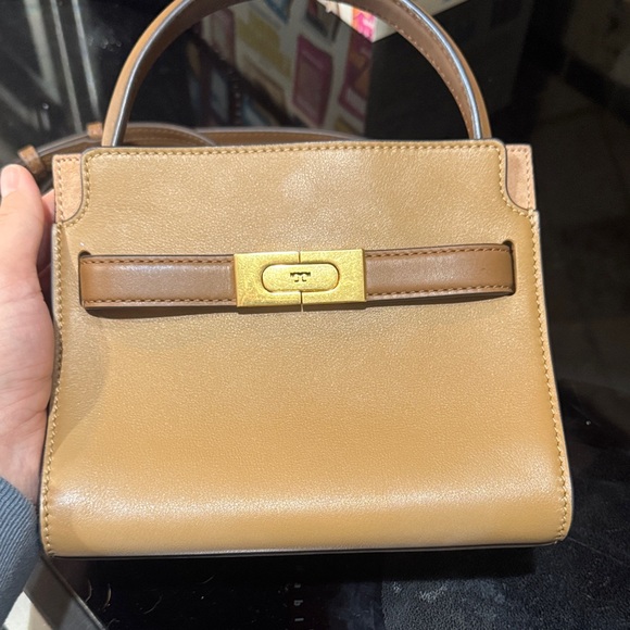 Tory Burch Handbags - Tory Burch Lee Radziwill Lee Double petite tiramisu bag